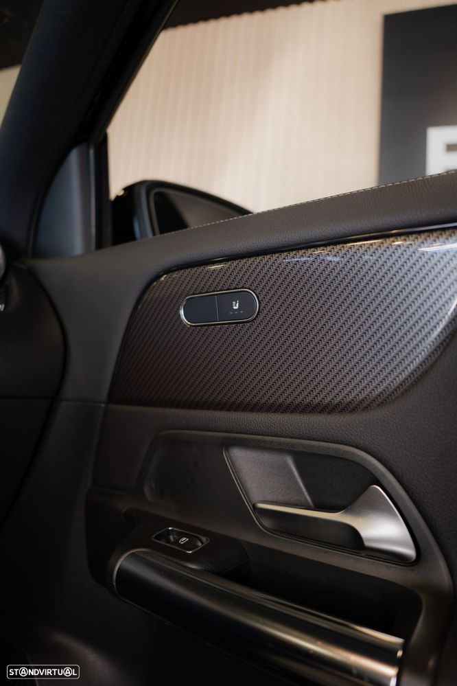 Mercedes-Benz GLA 250 e AMG Line - 29