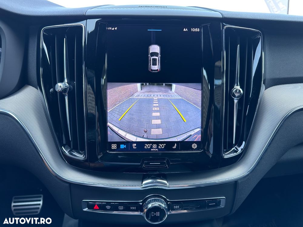Volvo XC 60 B4 MHEV AT8 AWD R-Design - 24
