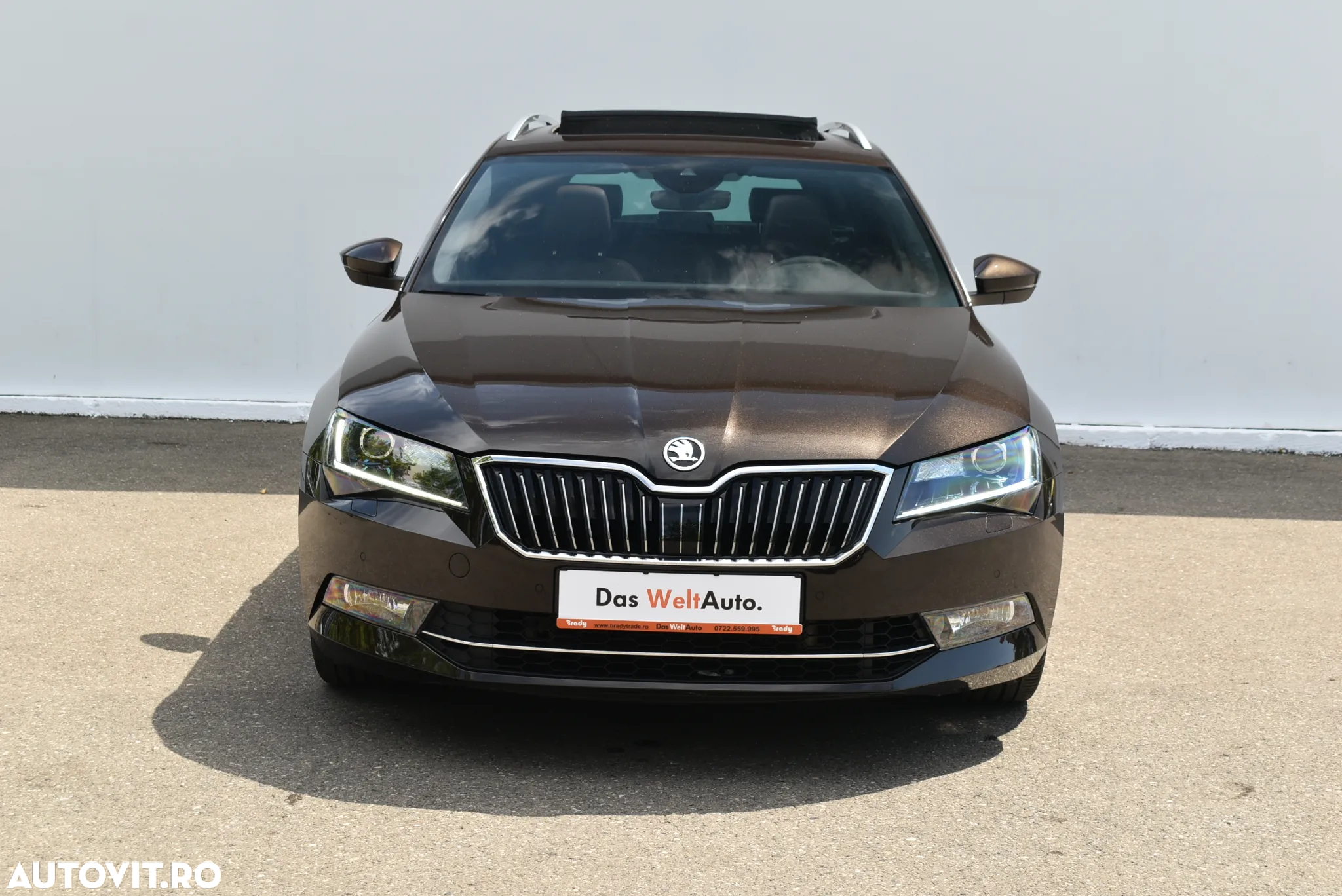 Skoda Superb 2.0 TSI DSG 4X4 Laurin & Klement - 2