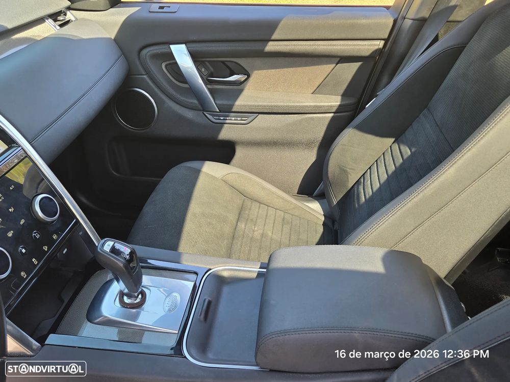 Land Rover Discovery Sport - 9