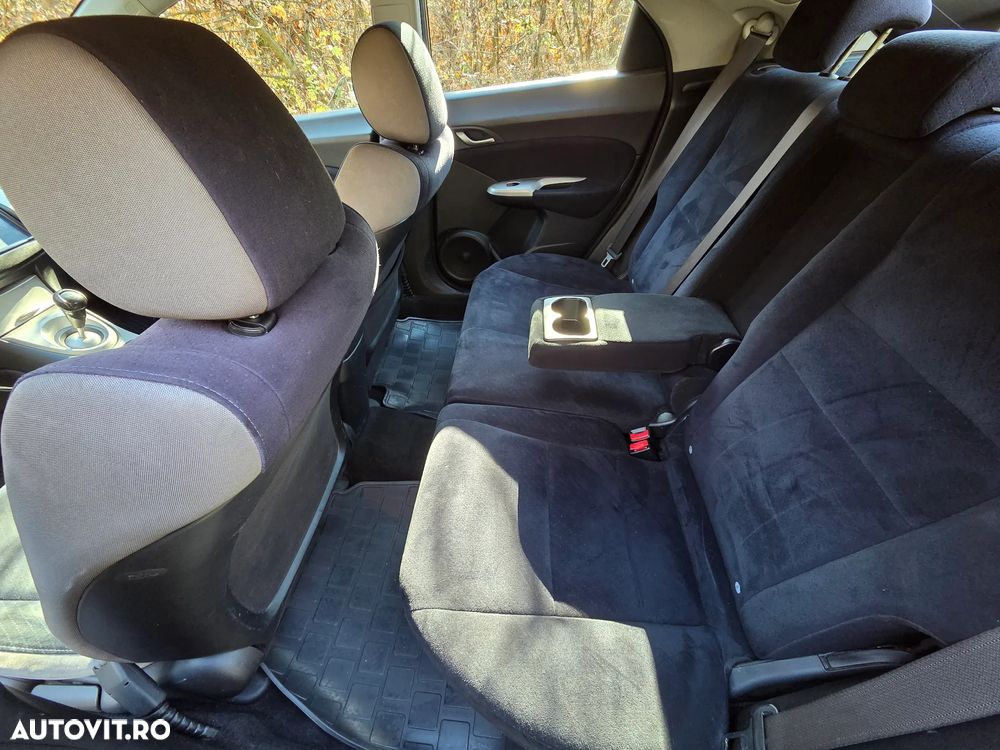 Honda Civic 1.8i Confort - 10