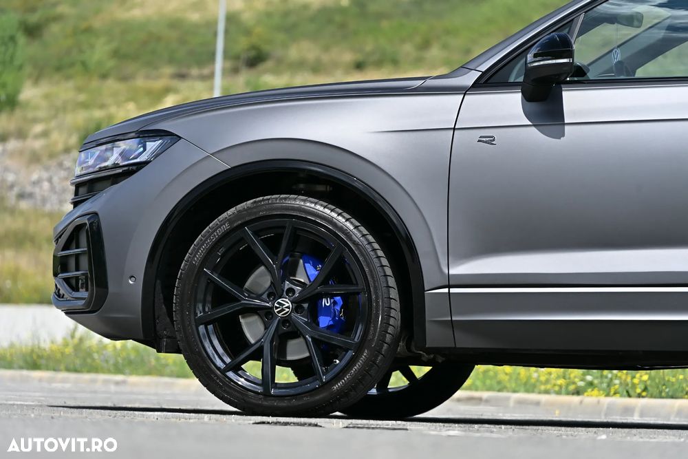 Volkswagen Touareg - 13