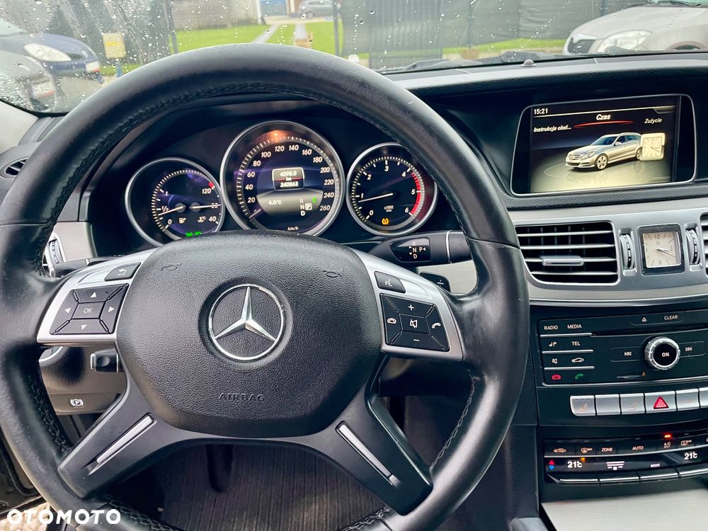 Mercedes-Benz Klasa E 220 BlueTEC 9G-TRONIC - 27