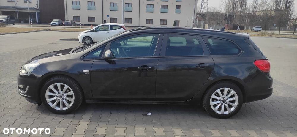 Opel Astra IV 2.0 CDTI Cosmo - 11