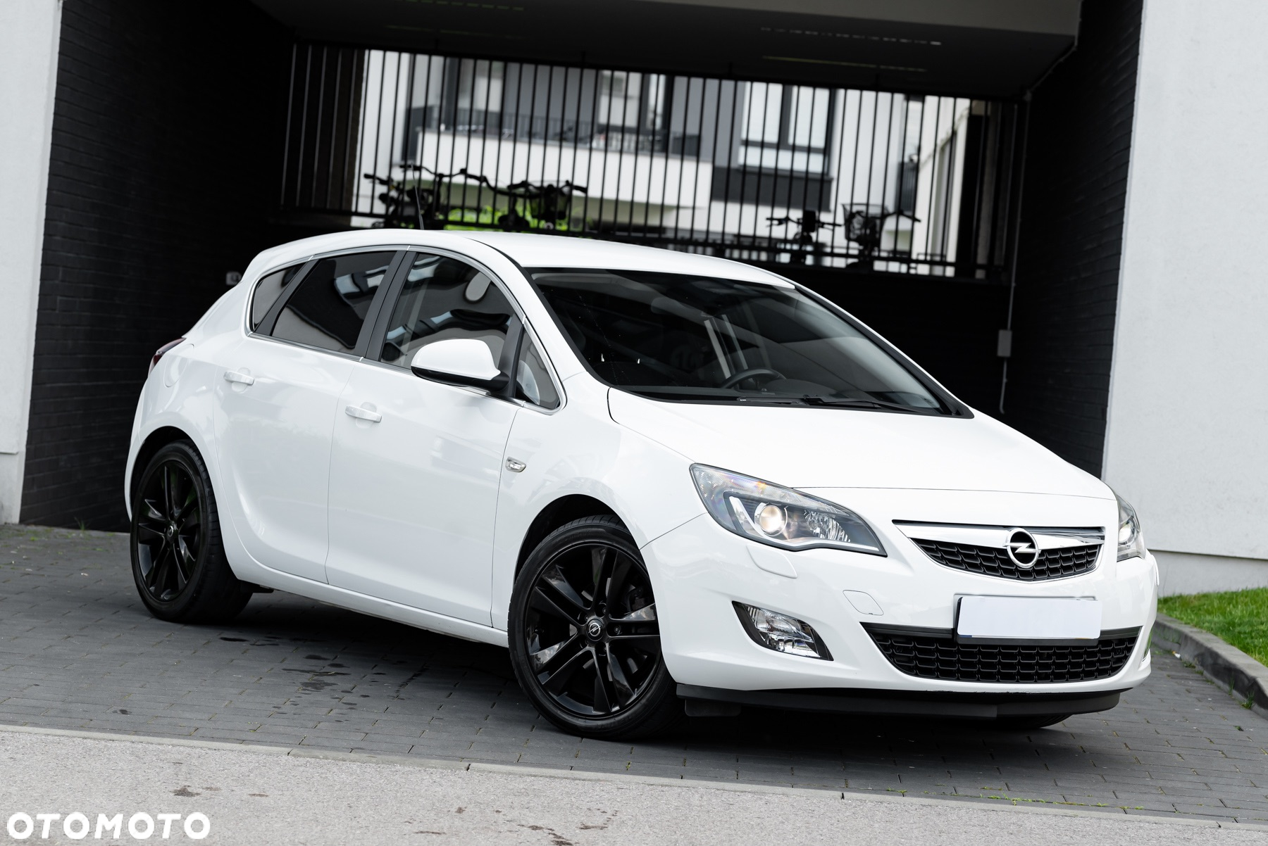 Opel Astra 1.6 Turbo Sport - 11