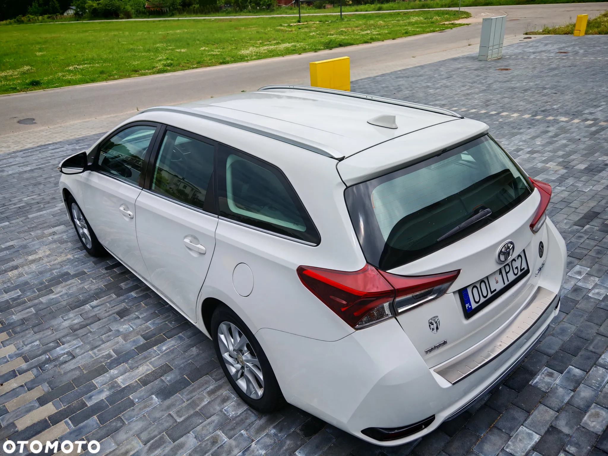 Toyota Auris 1.6 D-4D Premium - 10