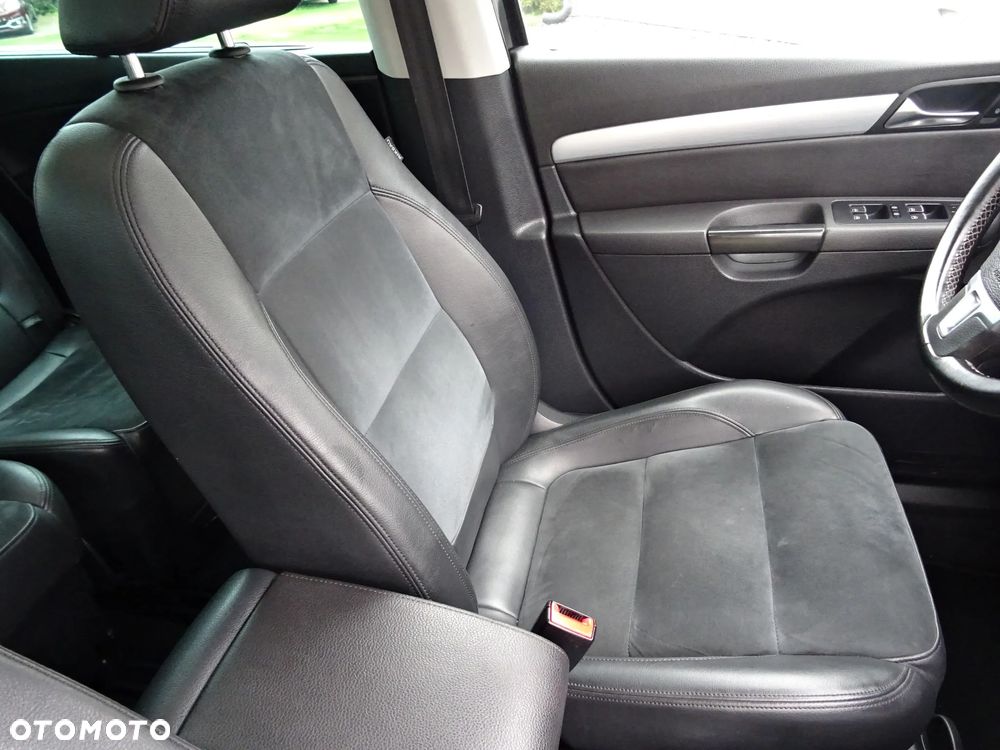 Volkswagen Sharan 2.0 TDI Blue Motion Highline - 26