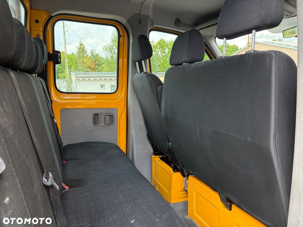 Mercedes-Benz Sprinter - 20