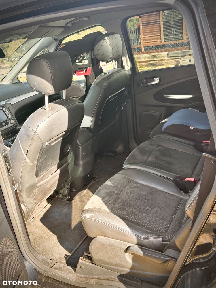 Ford S-Max - 7