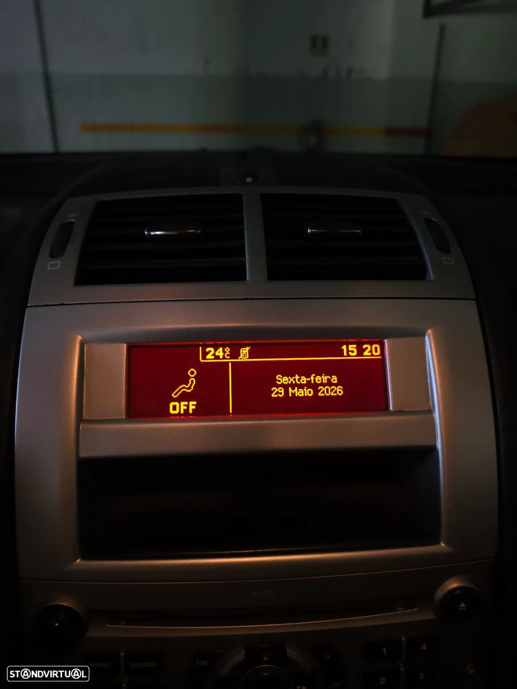 Peugeot 407 1.6 HDi Executive - 25