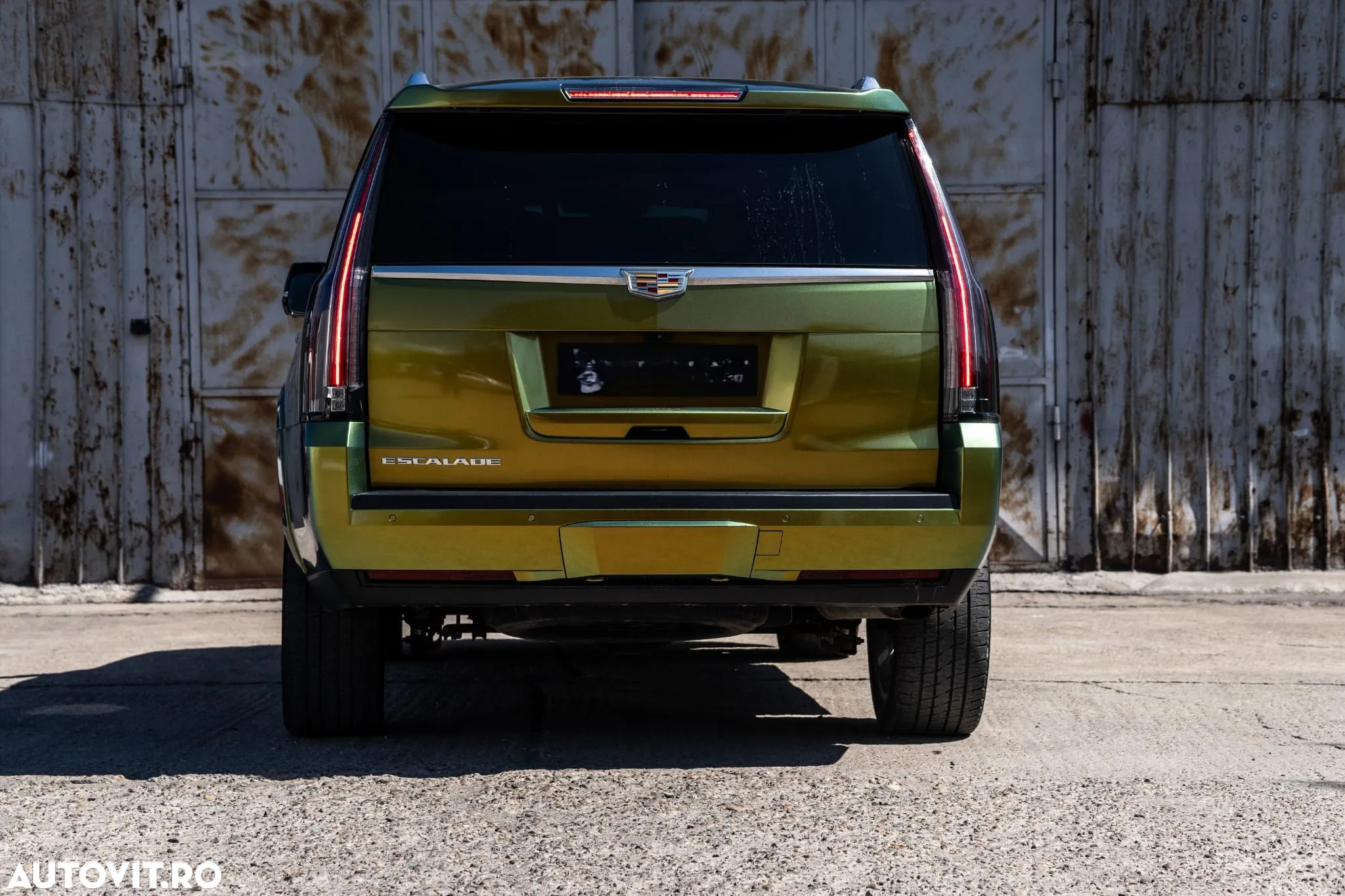 Cadillac Escalade 6.2 V8 AWD AT Platinum - 13