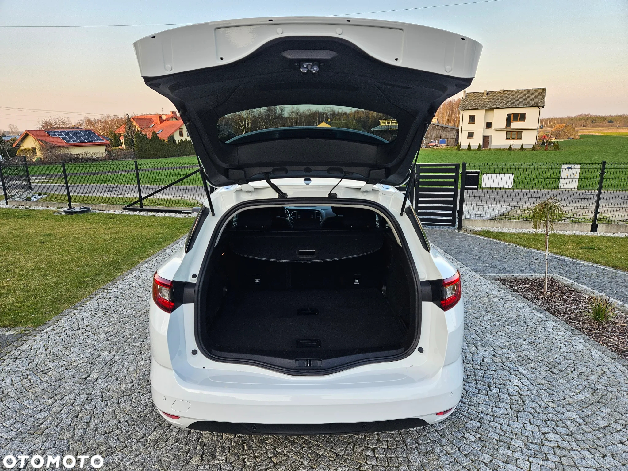 Renault Megane 1.5 dCi Zen - 27