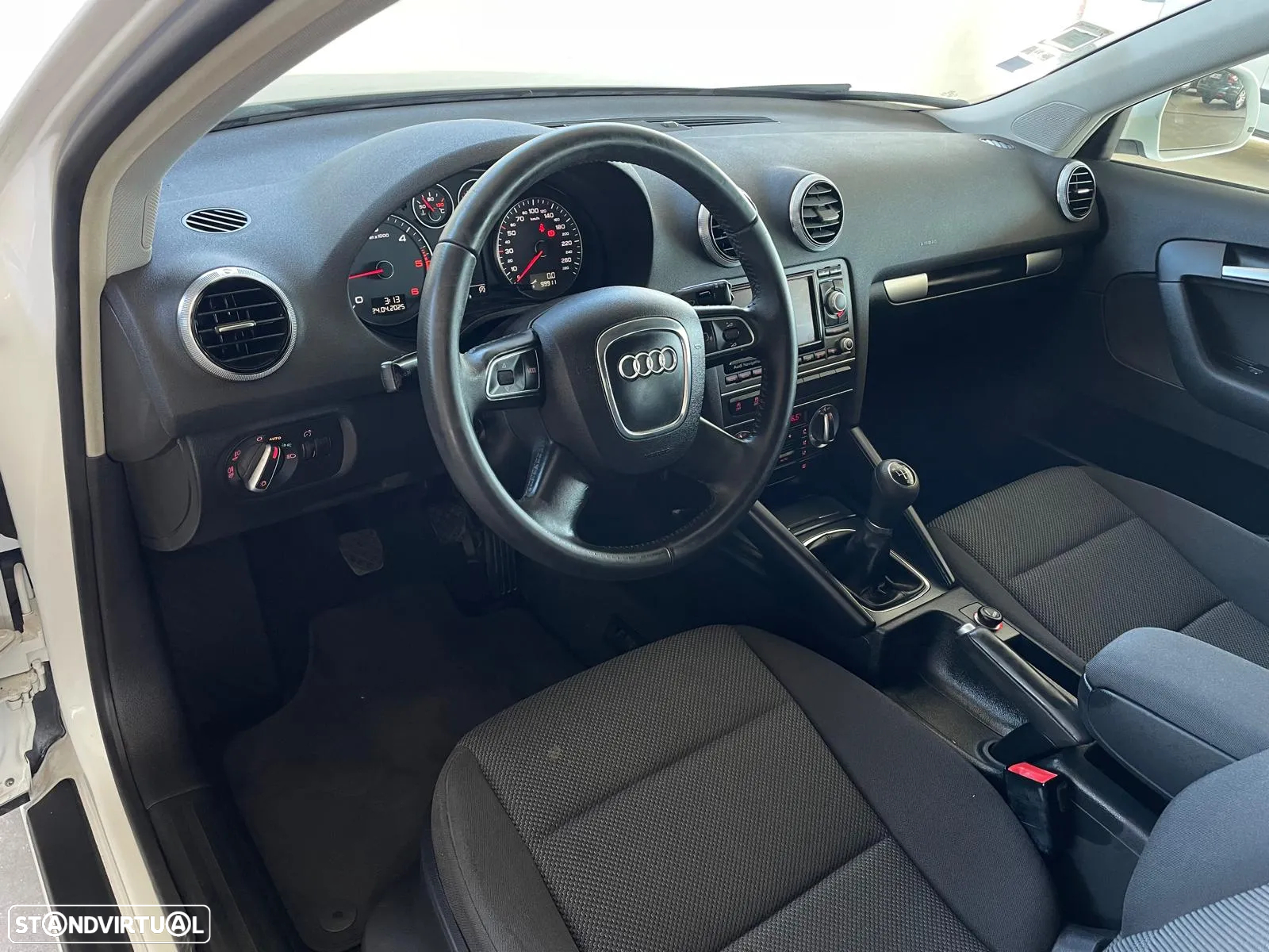 Audi A3 Sportback 1.6 TDI Attraction Business Line - 10