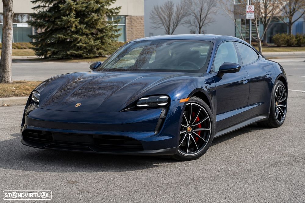 Porsche Taycan 4S - 11