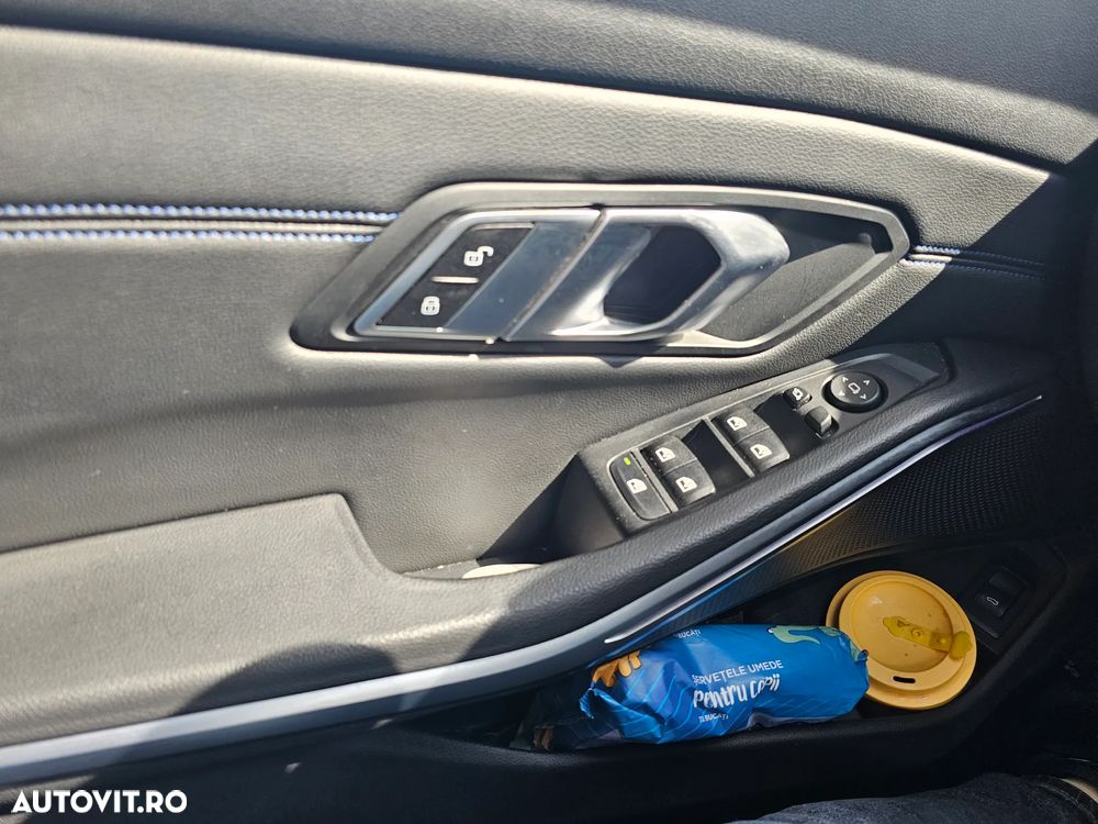 BMW Seria 3 320d xDrive Aut. Edition M Sport Shadow - 19