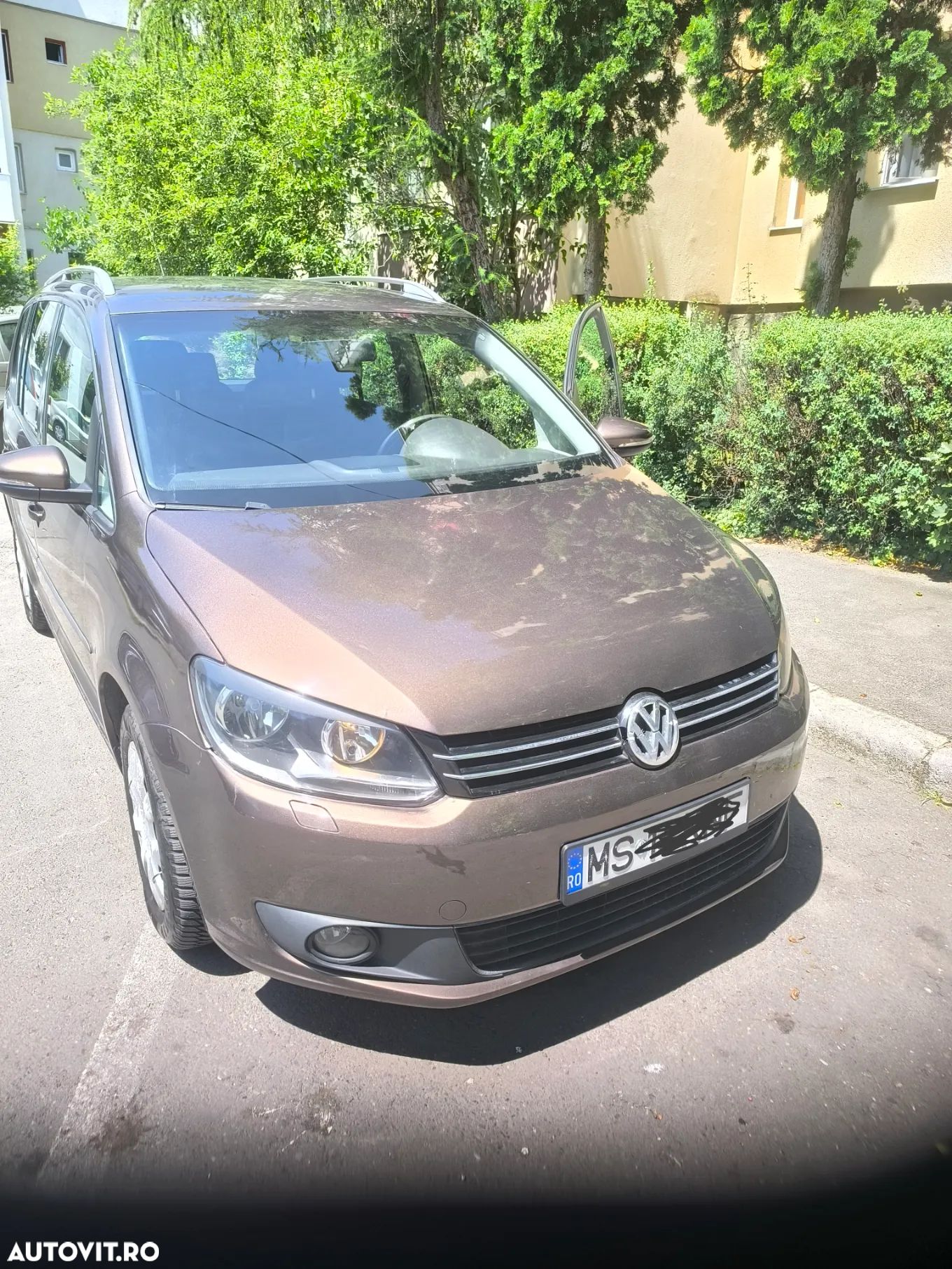 Volkswagen Touran - 1