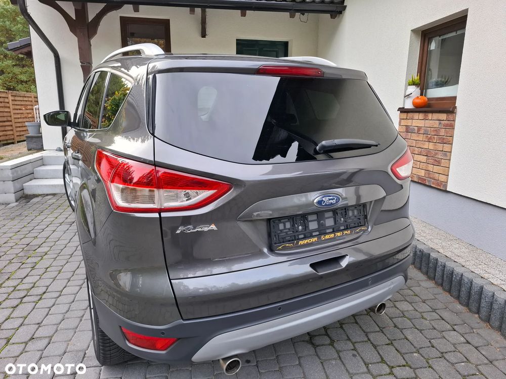 Ford Kuga 2.0 TDCi 2x4 Titanium - 35