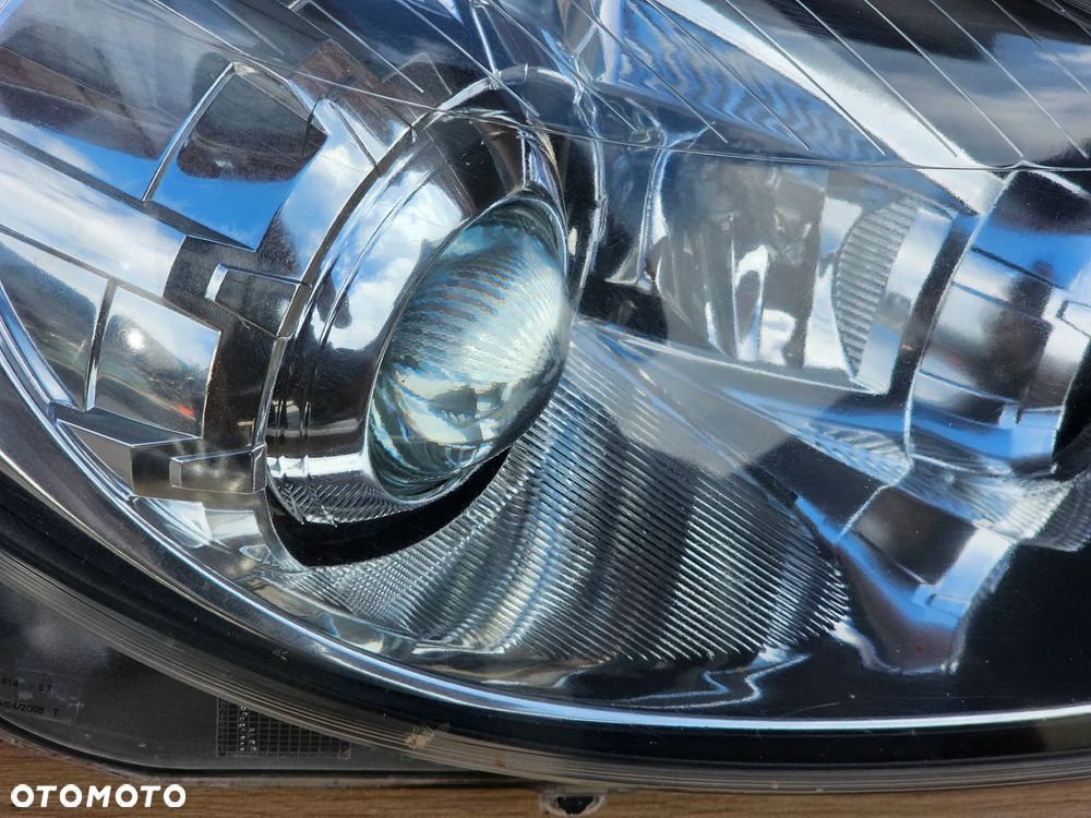 LAMPA SOCZEWKA PRAWY PRZÓD PRAWA PRZEDNIA OPEL CORSA D EUROPA 13186386 - 8