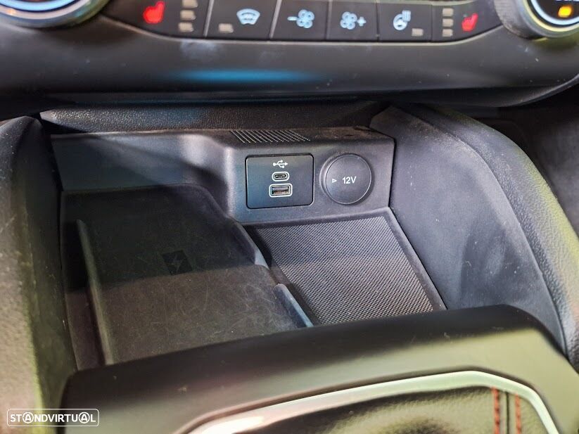 Ford Focus 1.0 EcoBoost MHEV ST-Line X - 29