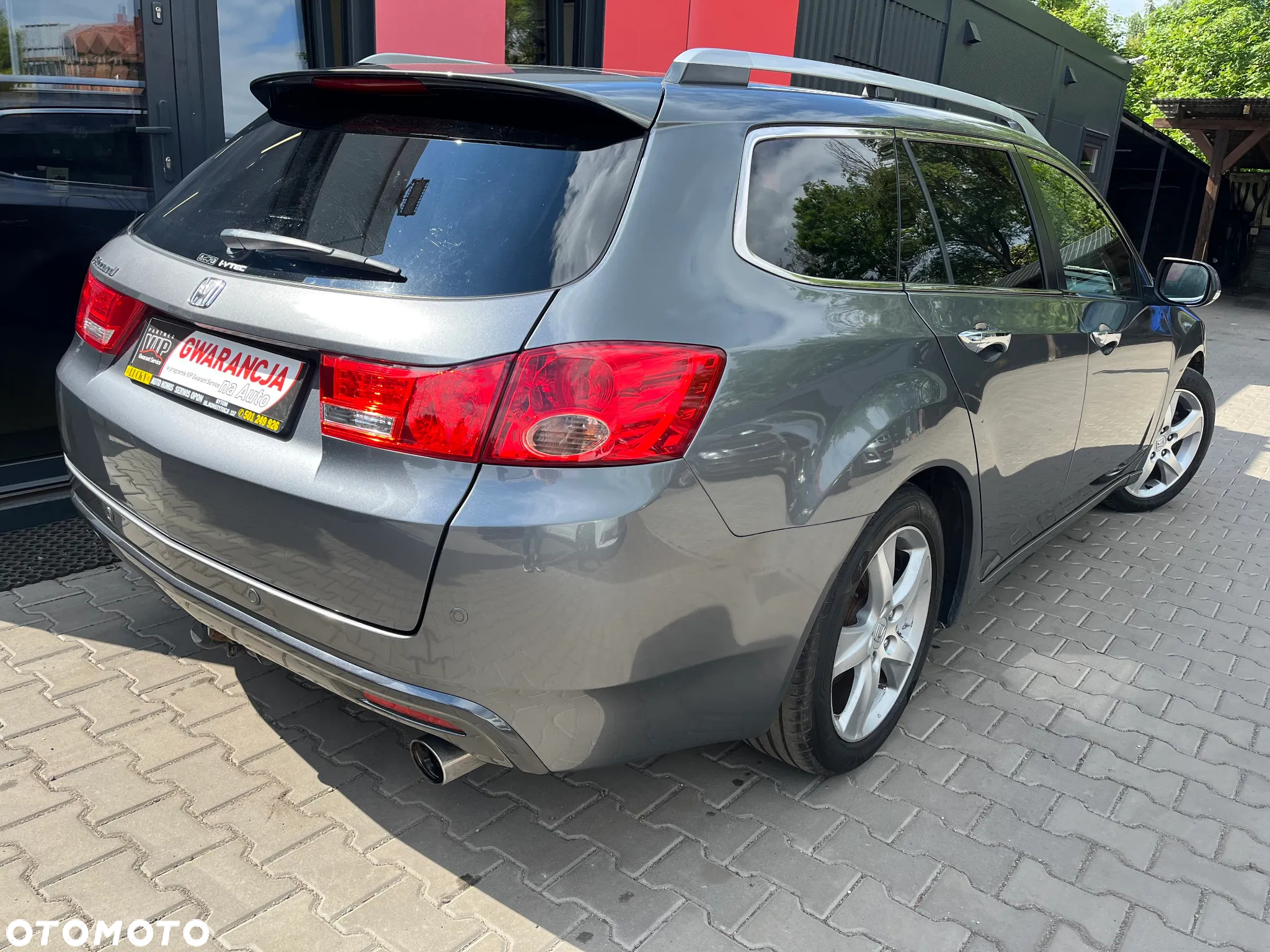 Honda Accord 2.0 Executive - 12