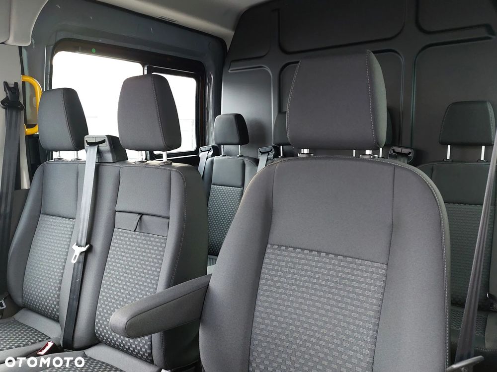 Ford Transit - 18