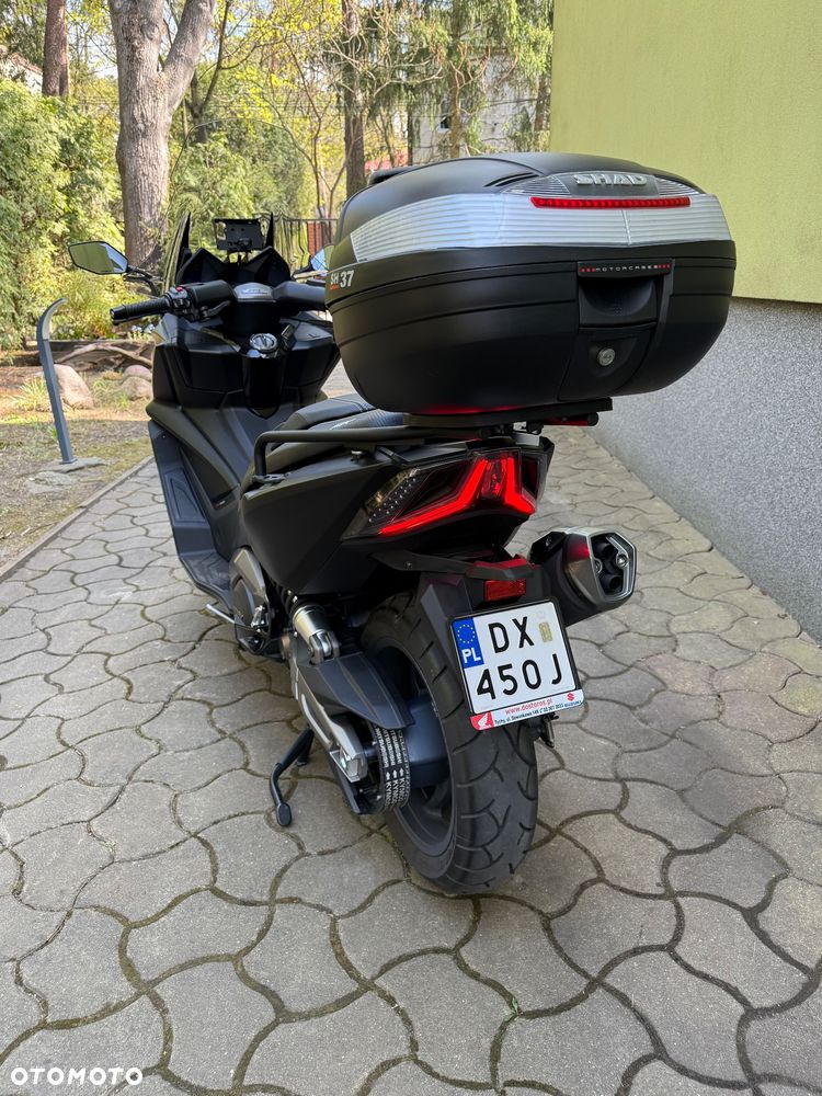 Kymco AK 550 - 10