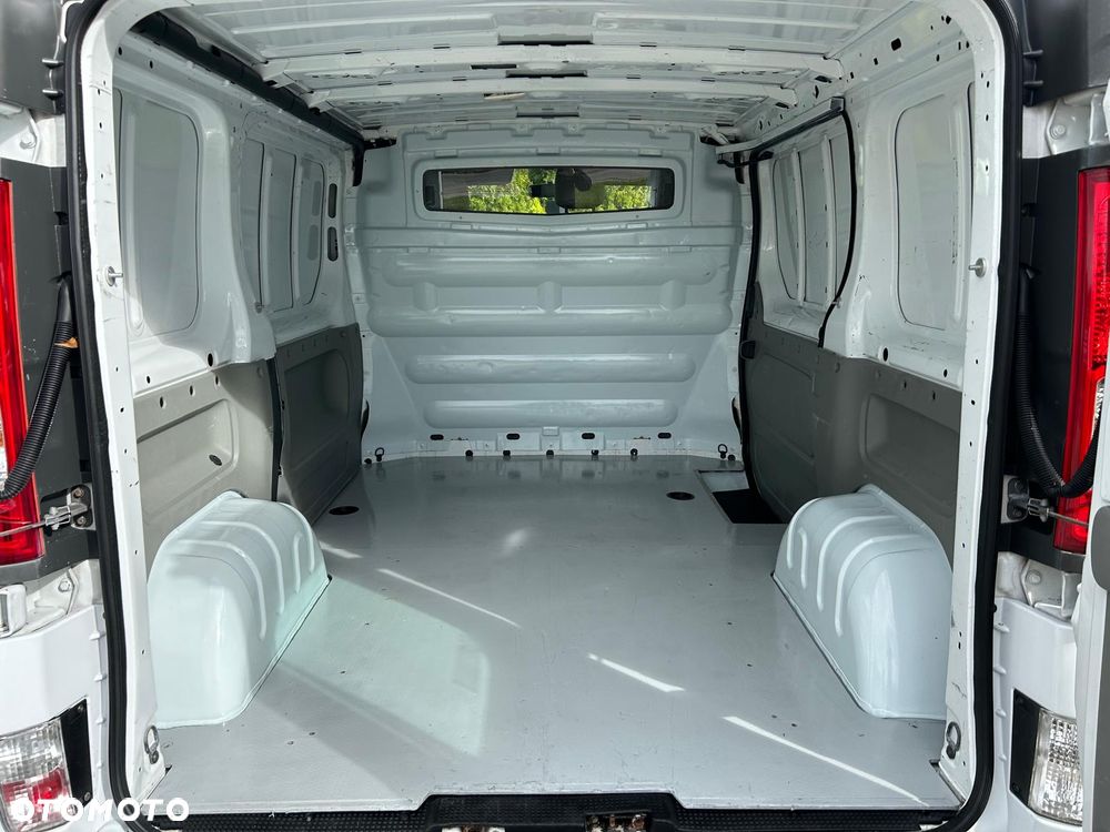 Renault Trafic - 16