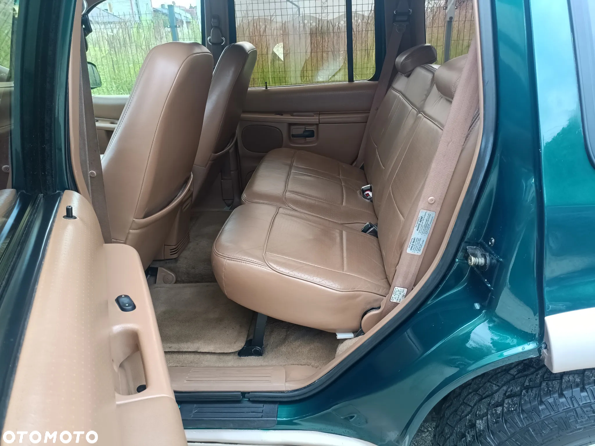 Ford Explorer 4.0 - 8