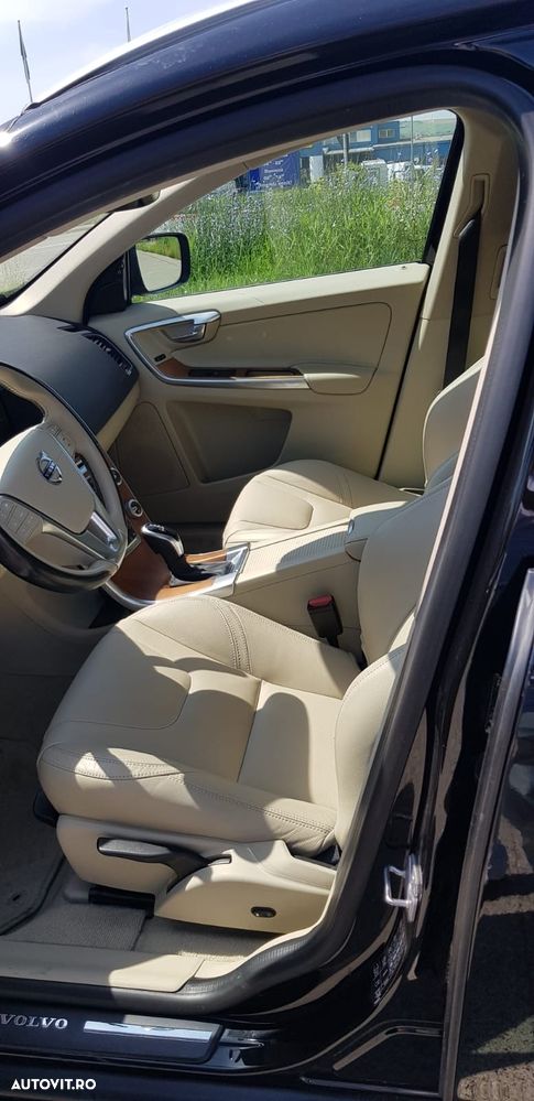 Volvo XC 60 D4AWD Kinetic - 9