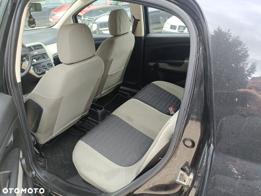 Fiat Grande Punto - 8