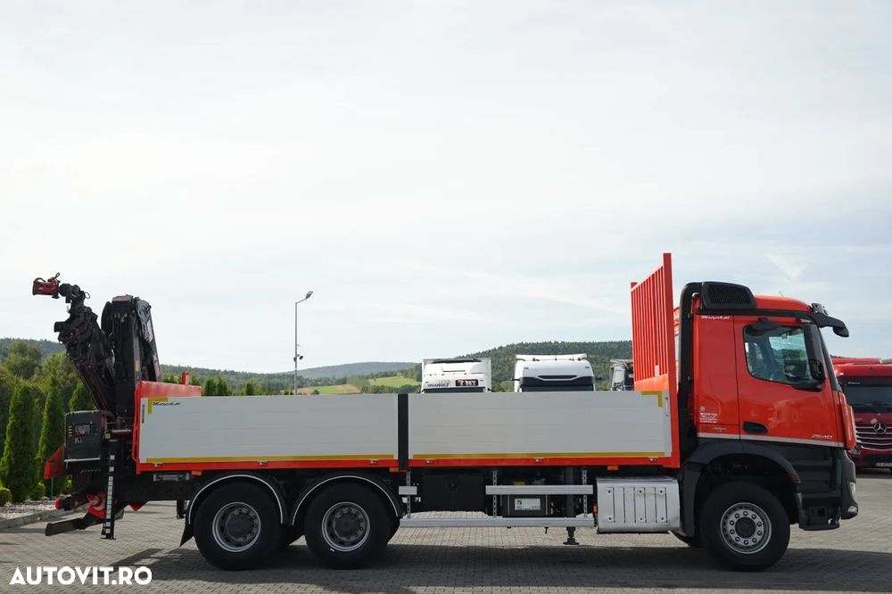 Mercedes-Benz AROCS 2640 / 6x4 / CAROSERIE BALANȚĂ - 6,5 M / MACARA HIAB X-HIDUO 188 ES-5 / CAPACITATE MAXIMĂ DE RIDICARE: 5.200 KG / ROTATOARE / TELECOMANDĂ / PODEA RESISTENTĂ / TRANSMISIE AUTOMATĂ - 13