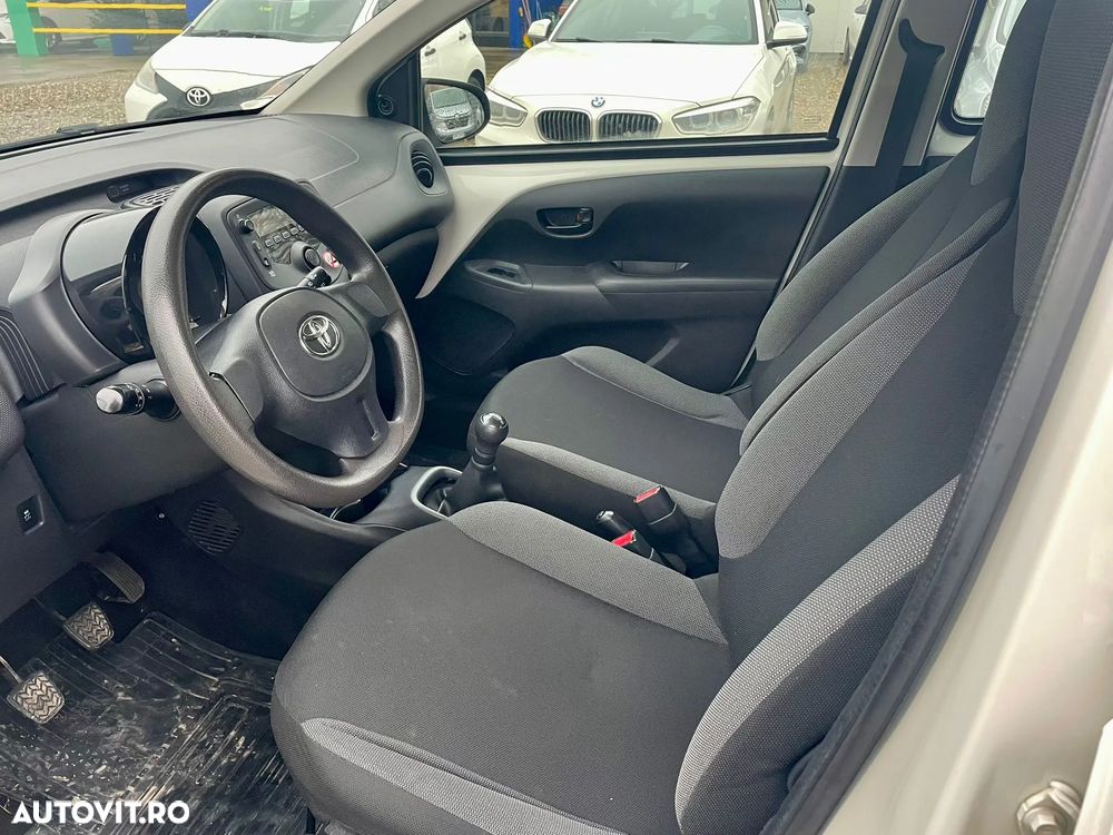 Toyota Aygo 1.0 X - play - 7