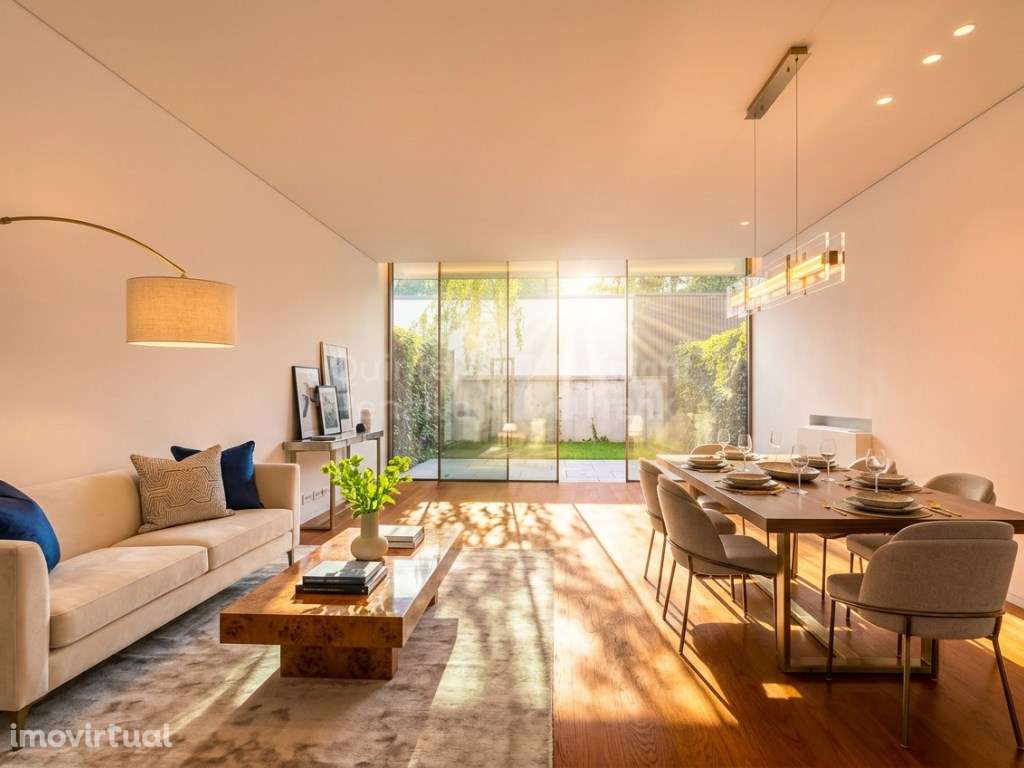 Moradia T2 duplex num condomínio fechado com piscina na Foz - Grande imagem: 3/28