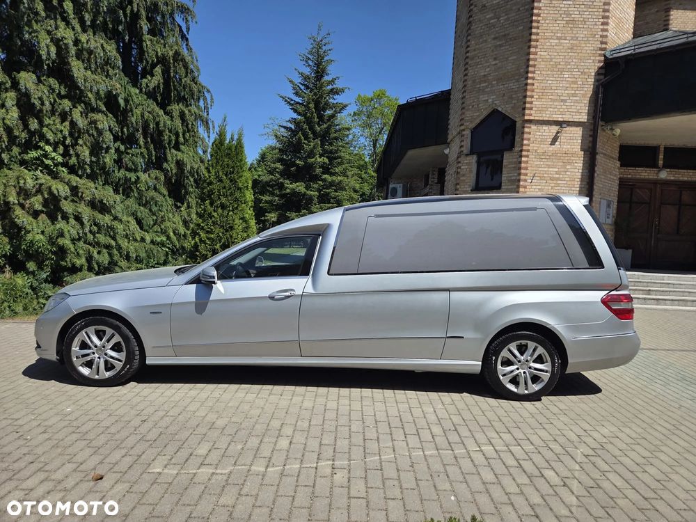 Mercedes-Benz Klasa E 250 CDI DPF BlueEFFICIENCY 7G-TRONIC Elegance - 4