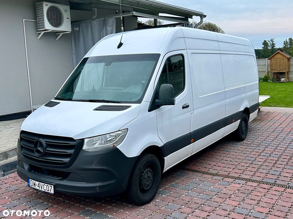 Mercedes-Benz Sprinter - 1