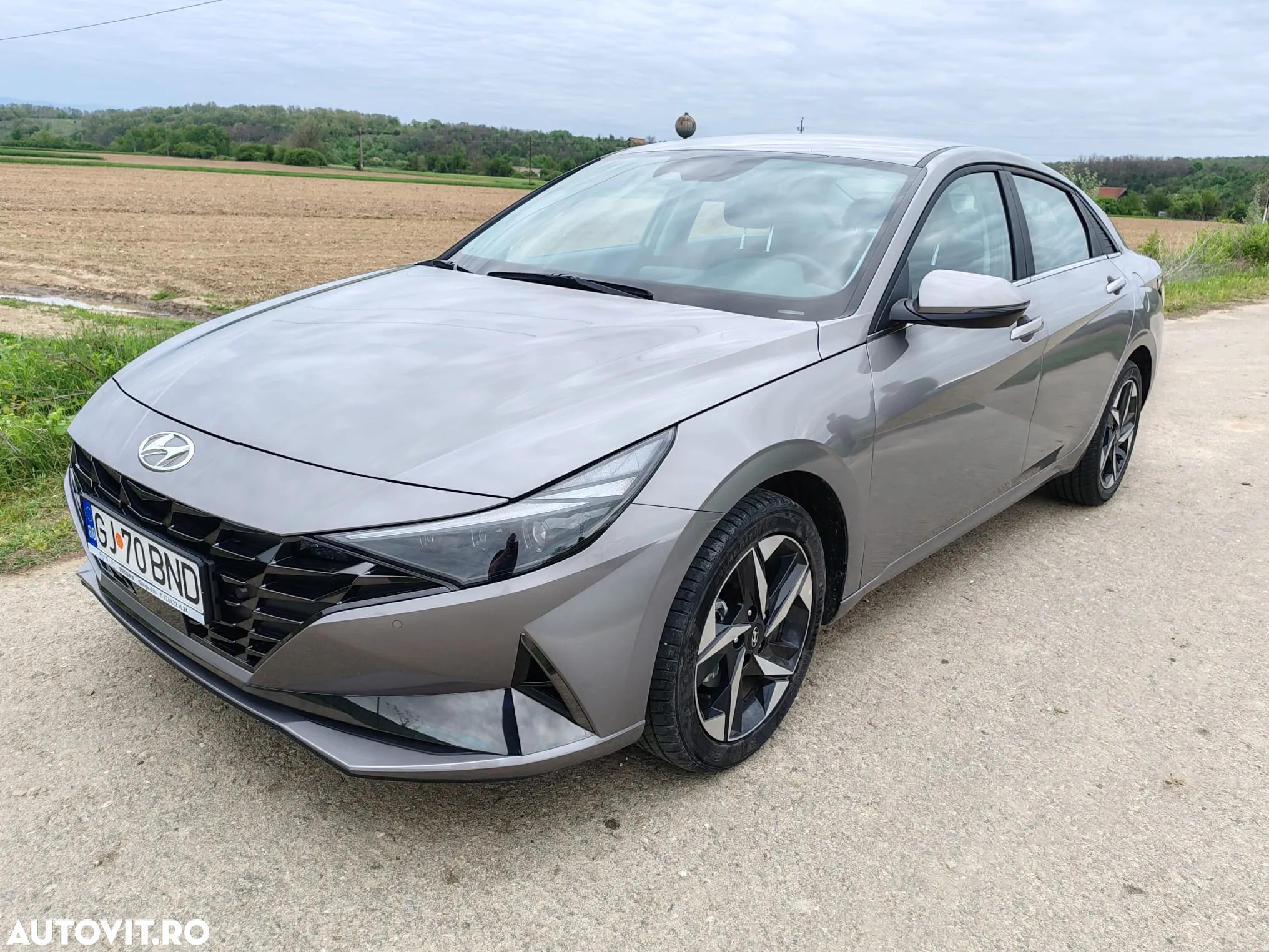 Hyundai Elantra 1.6 l 123 CP 6MT Exclusive - 9