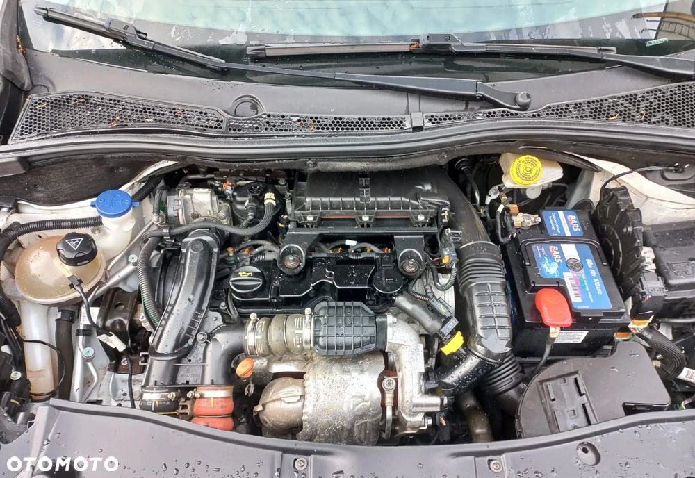 Peugeot 2008 1.6 BlueHDi Style - 9