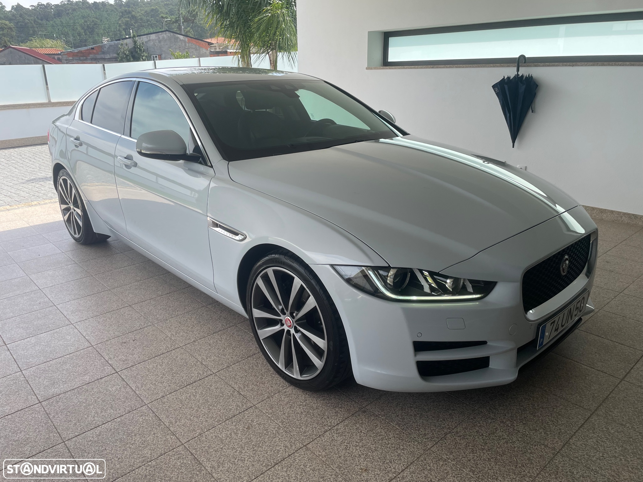Jaguar XE 2.0 D Prestige Aut. - 13