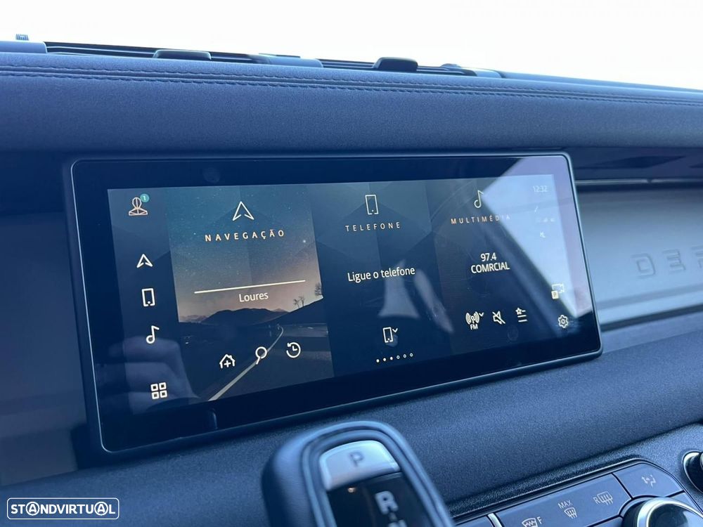 Land Rover Defender 110 P300 - 11