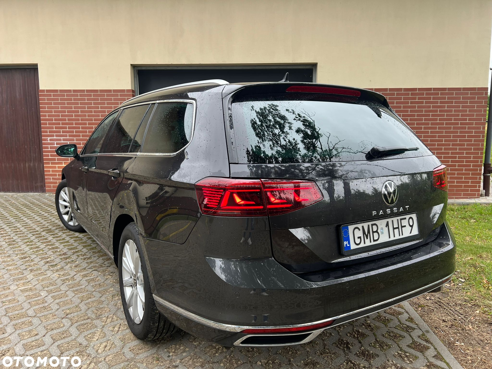 Volkswagen Passat Variant 2.0 TDI SCR DSG BlueMotion Highline - 28