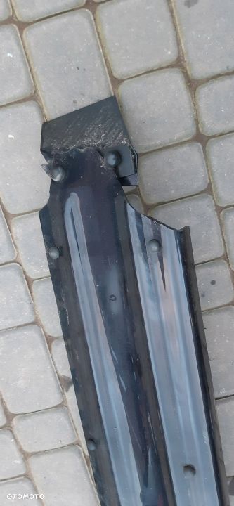 Nissan Patrol GR Daszek Spoiler Klapy - 4