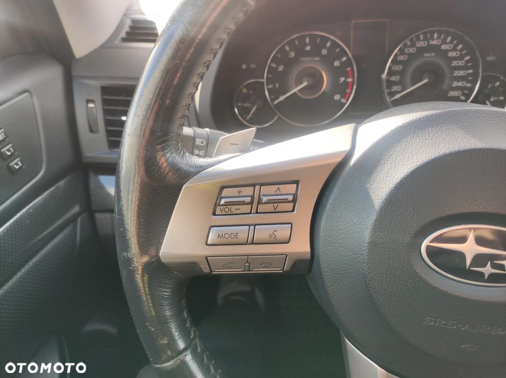 Subaru Legacy 2.5i GT - 17