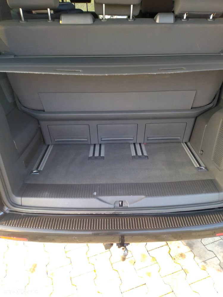Volkswagen Multivan - 22