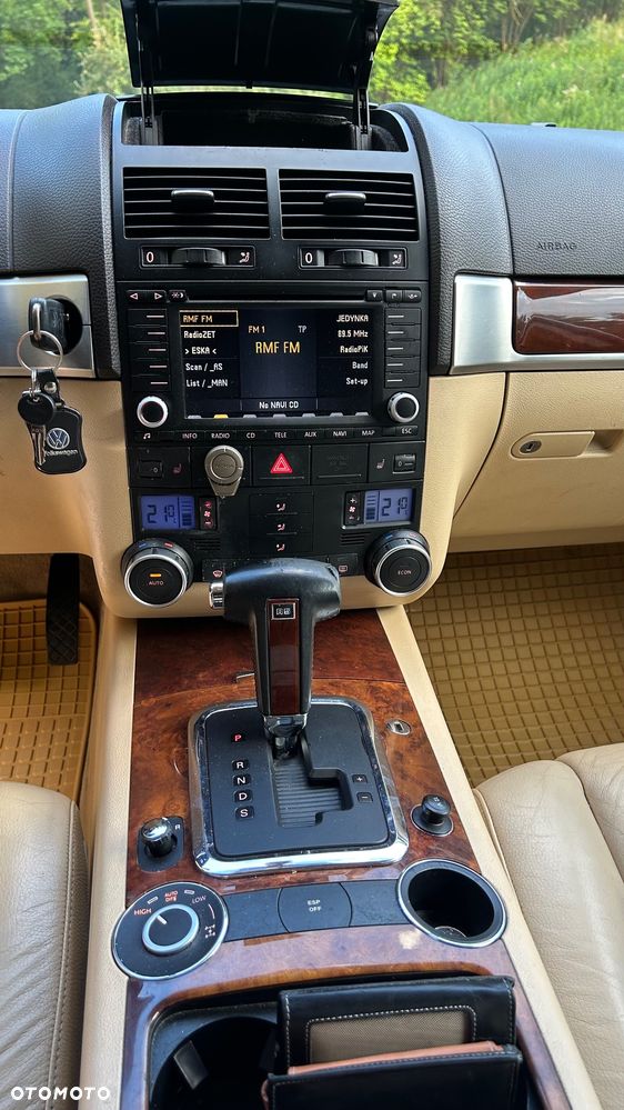 Volkswagen Touareg 2.5 R5 TDI Tiptr - 8