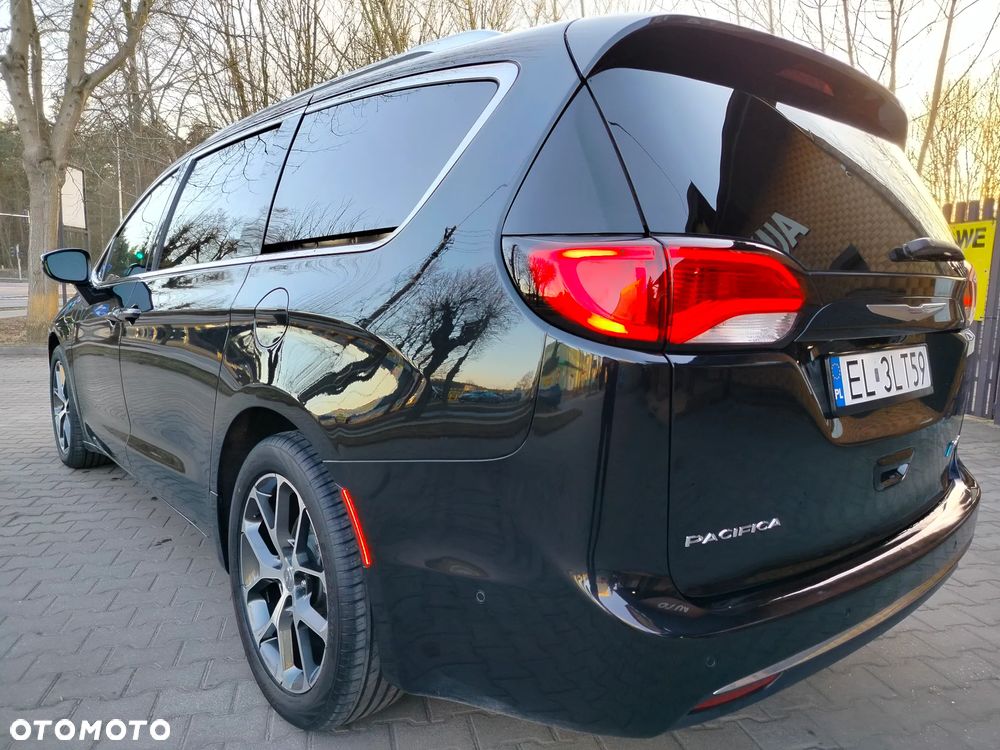 Chrysler Pacifica - 8