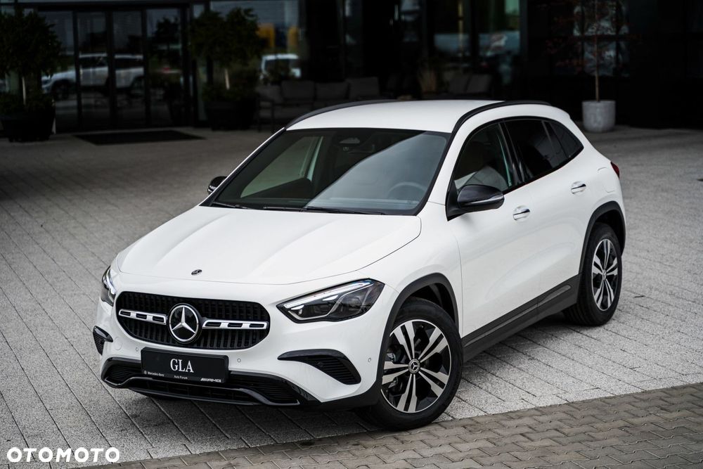 Mercedes-Benz GLA - 3