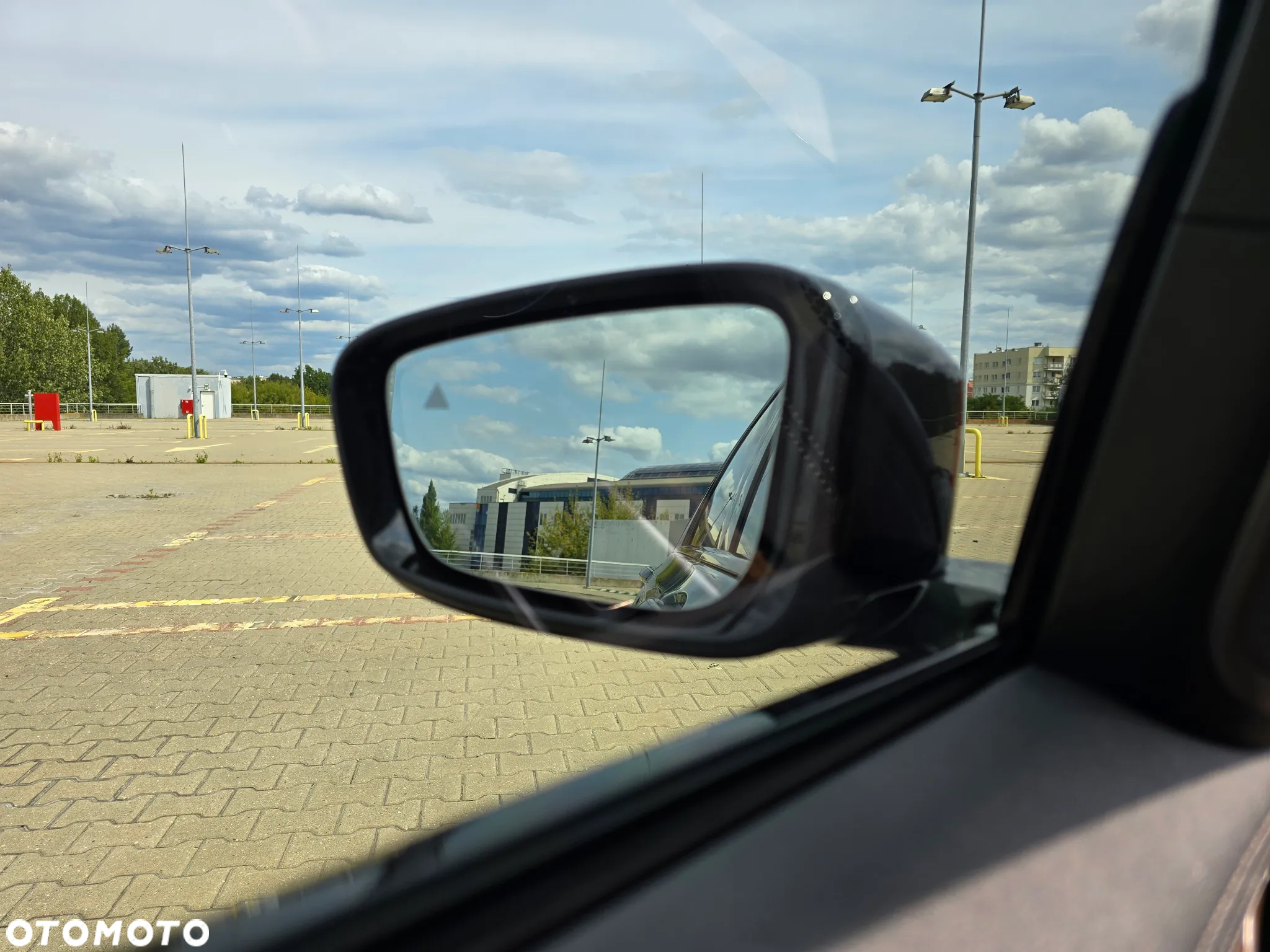 BMW Seria 7 740Li - 38