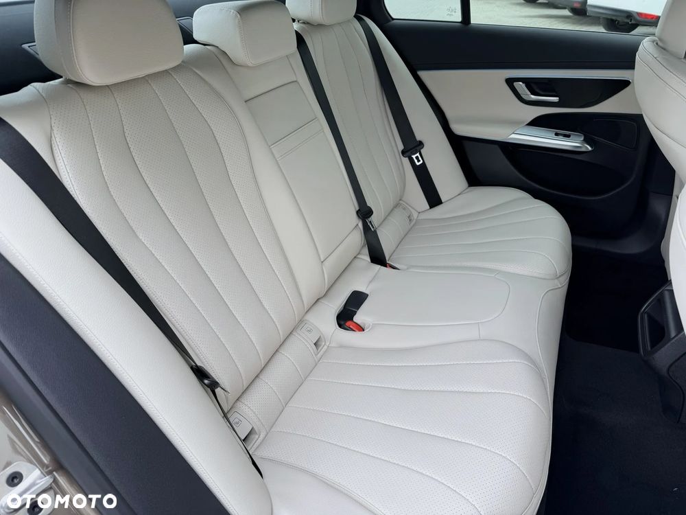 Mercedes-Benz Klasa E - 38