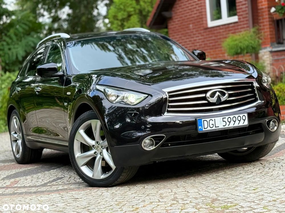 Infiniti QX70 - 17