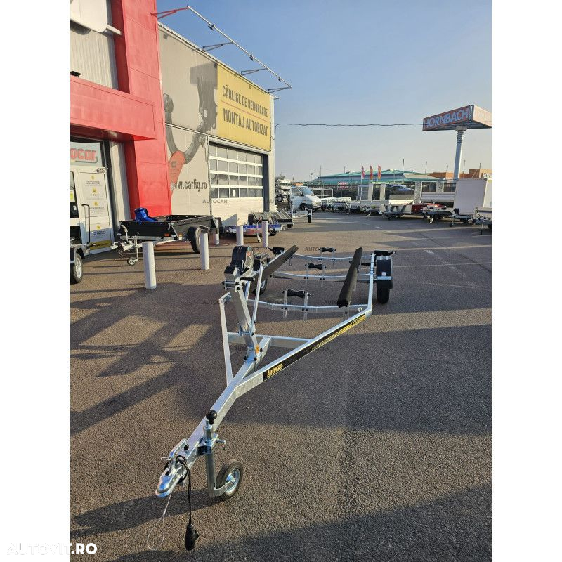 Autocar Transport ambacatiuni Peridoc cu o singura axa P750-5.6 lux - 3